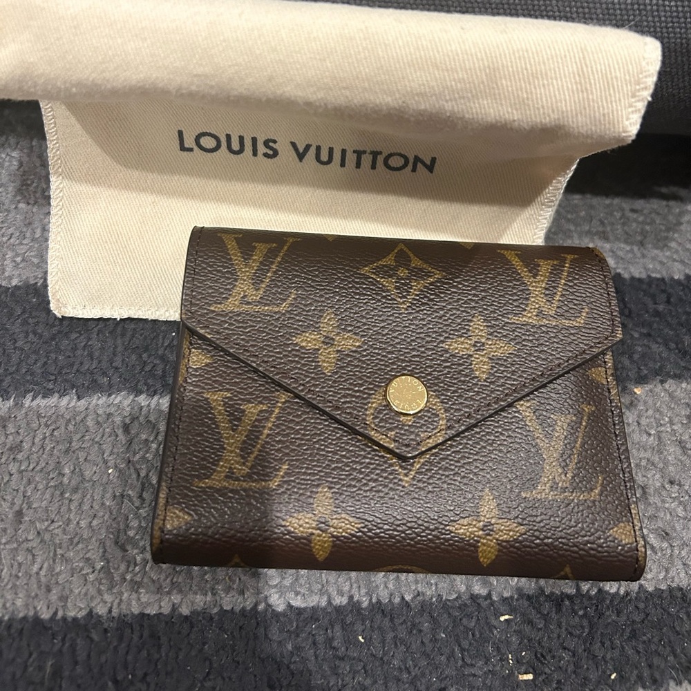 Authentic Louis Vuitton Victorine Wallet